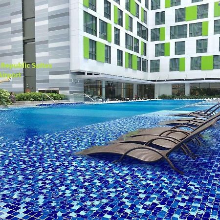 Holiday Republic Saigon Airport Хошимин Экстерьер фото